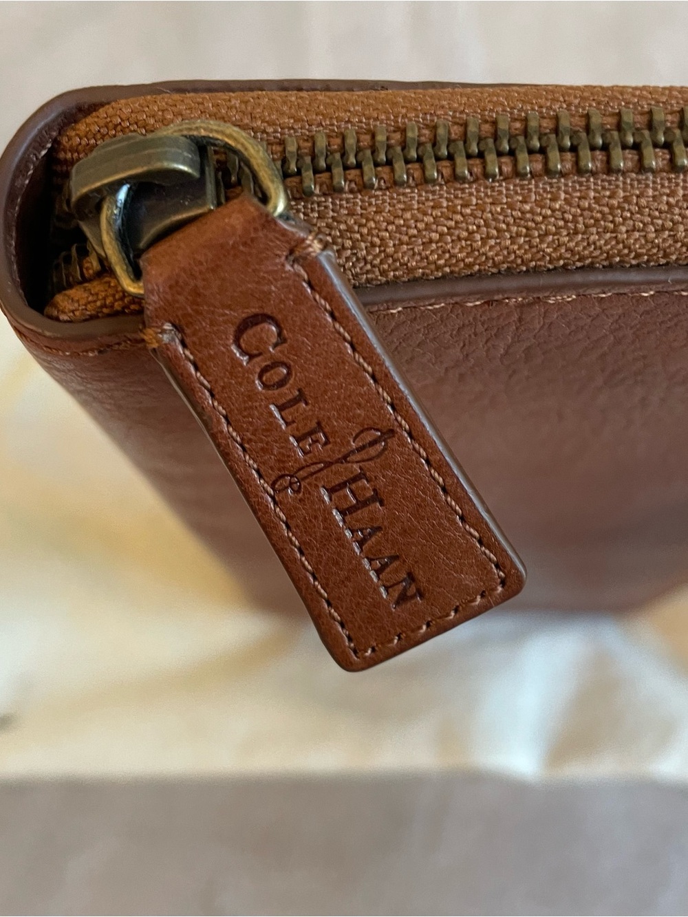Cole Haan Brown Leather Zip Wallet Passport Holder - Picture 3 of 10